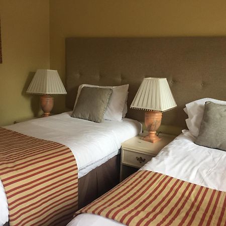 The Bedingfeld Arms Hotel Oxborough ภายนอก รูปภาพ