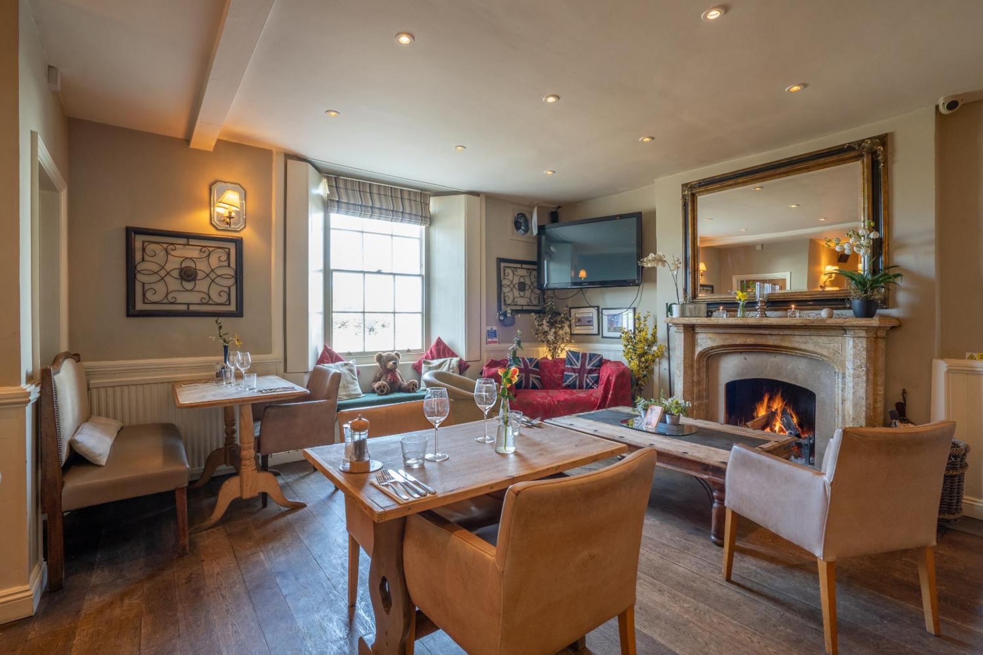 The Bedingfeld Arms Hotel Oxborough ภายนอก รูปภาพ