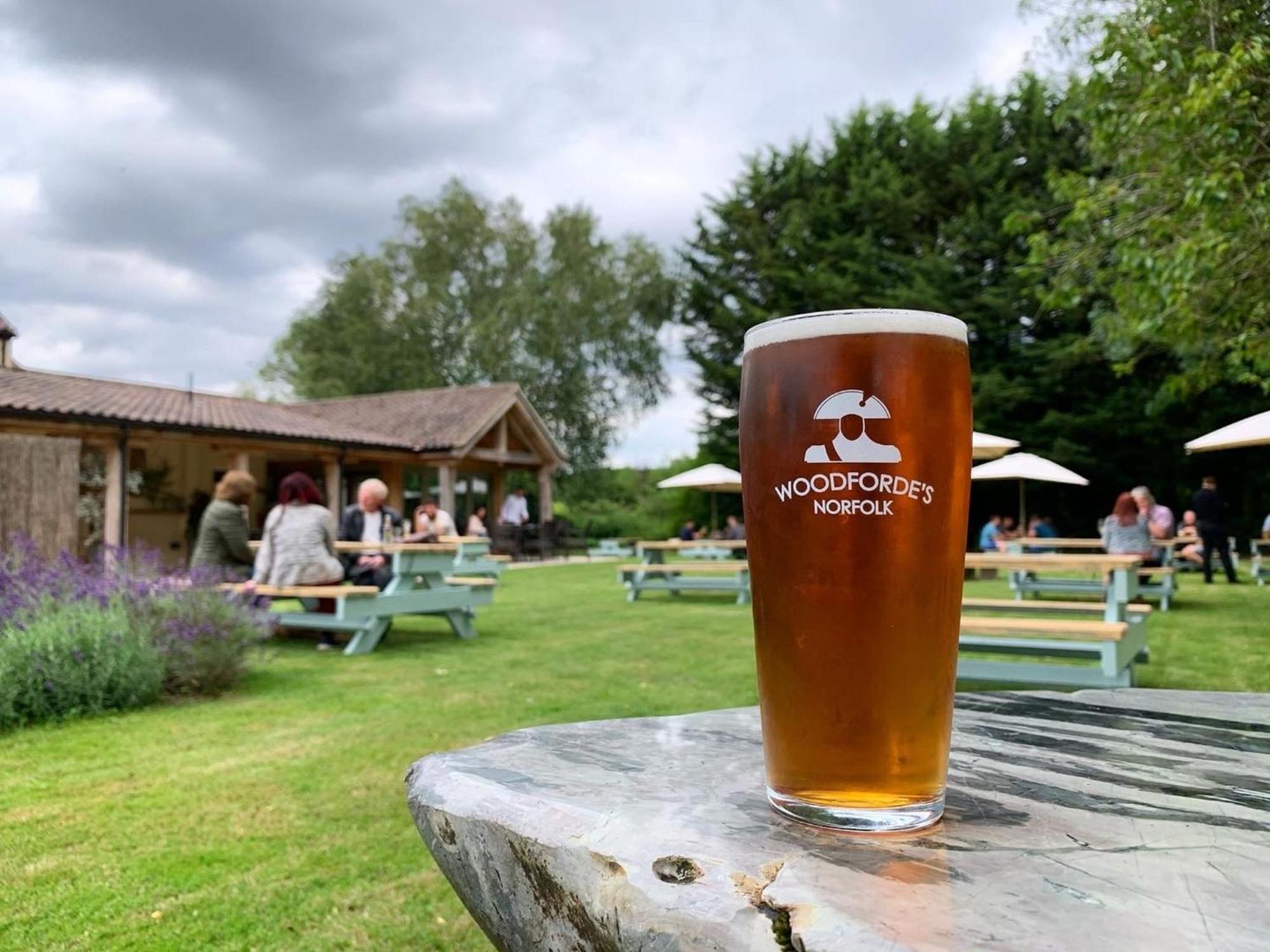 The Bedingfeld Arms Hotel Oxborough ภายนอก รูปภาพ
