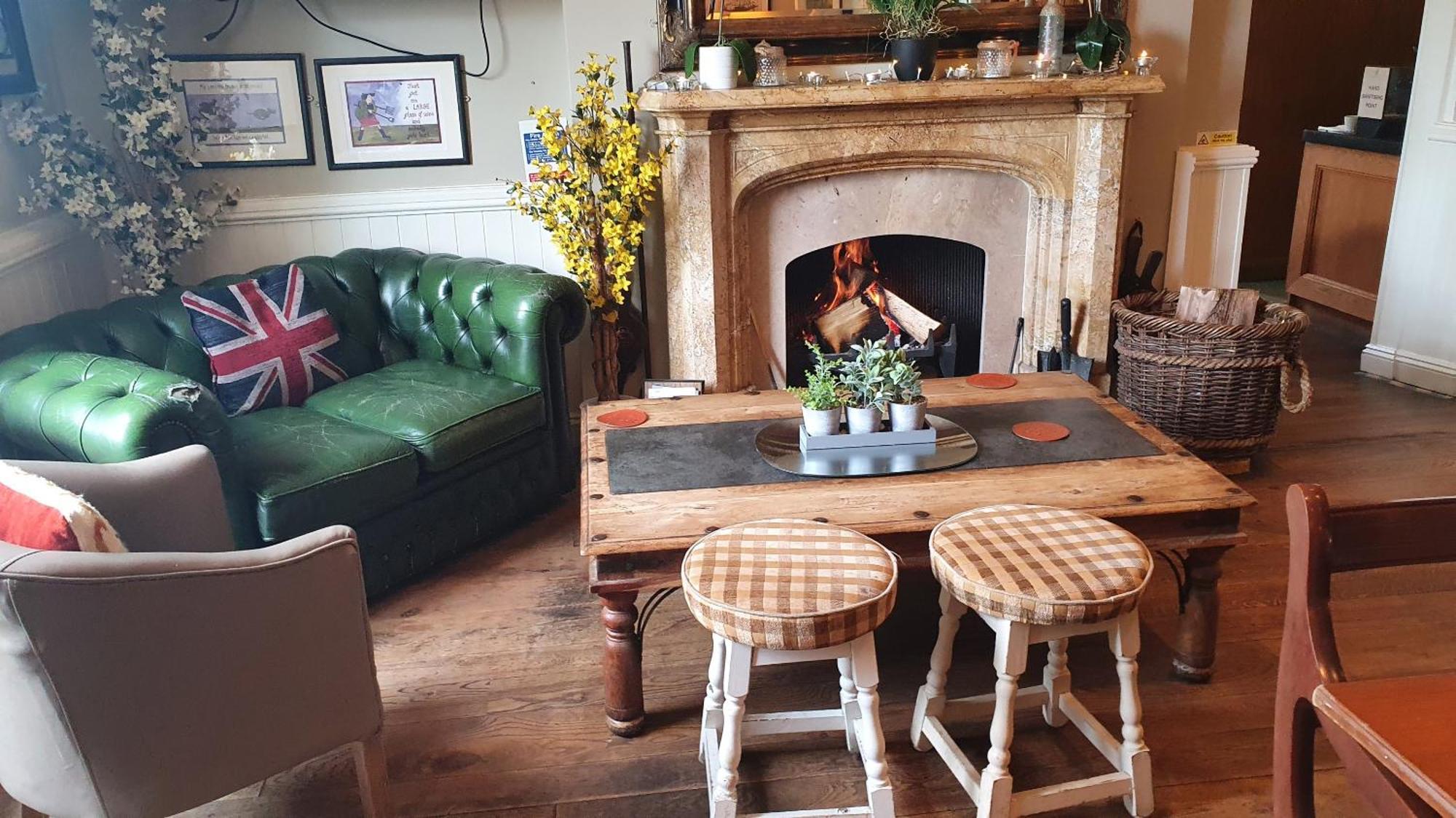 The Bedingfeld Arms Hotel Oxborough ภายนอก รูปภาพ